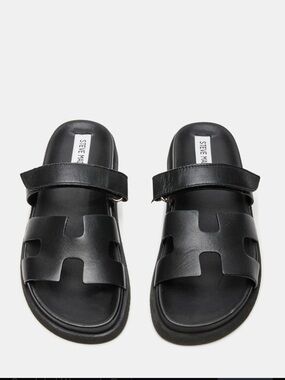 Steve Madden Women’s Mayven Black Leather Flatform Slide Sandals